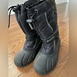 Sorel Flurry kids winter boots size 3
